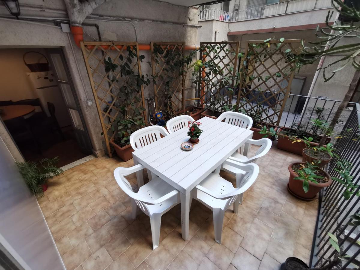 House Stephanotus Catania-Fontanarossai nemzetközi repülőtér Kültér fotó